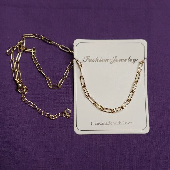 Dainty Gold Tone Paperclip Style Necklace, 16' Collar Length, on card, w/box - Picture 2 of 11